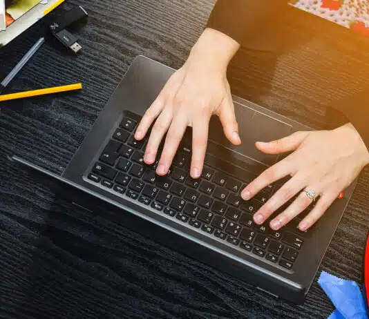 Apprendre l'anglais en ligne : les avantages